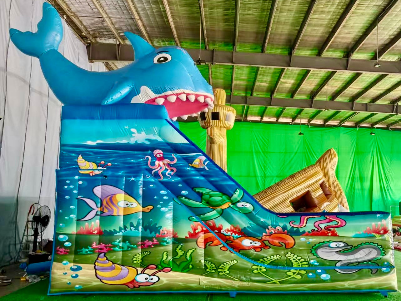 Juego Inflable Barco Hundido 7x6,5x6,5