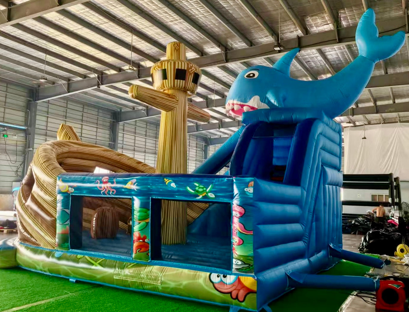 Juego Inflable Barco Hundido 7x6,5x6,5